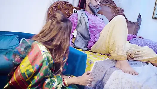 Bete ke ghar pe nhi rahne par sasur ne meri jawani ki pyaas bujhai