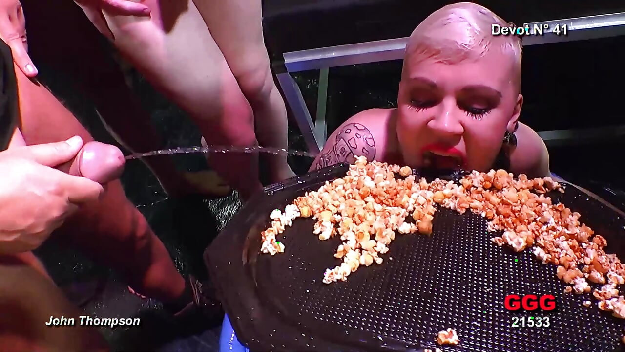 Prima dată gagici în muie cu pișat și înghițire de spermă cu ejaculare multiplă Ggg John Thompson