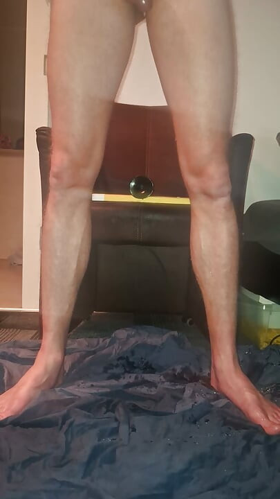 Yalnız gay twink anal dildo - aşırı işeme orgazmları