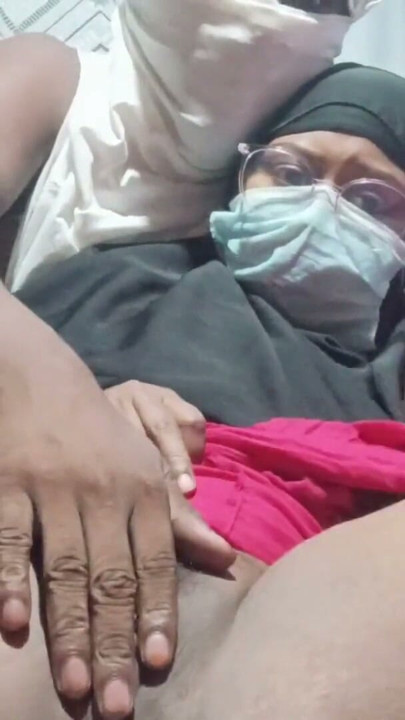 Viral sexy video of a Bangladeshi man with his girlfriend on the second day of Puja | Clip 1