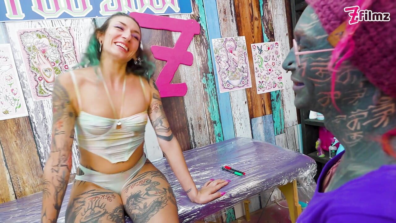 Alt Girl Anal Fucked During Tattoo Session - Sloppy BJ & Squirt