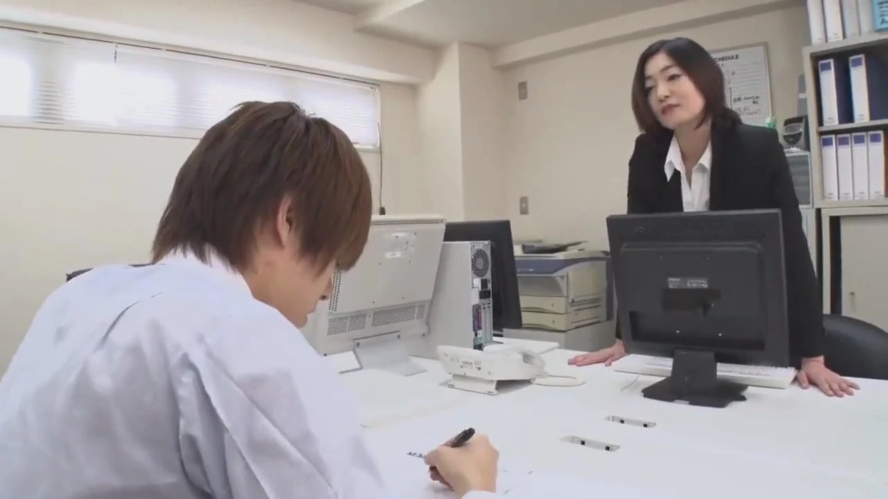 Ryu Enami Honoka Orihara Seksi Kadın Patronlar Tutkusu