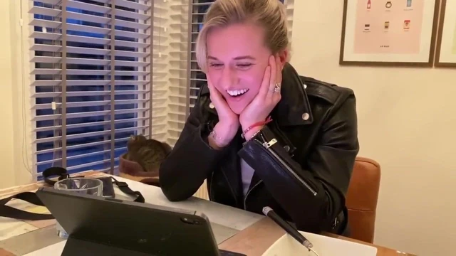 Women in LEATHER jacket