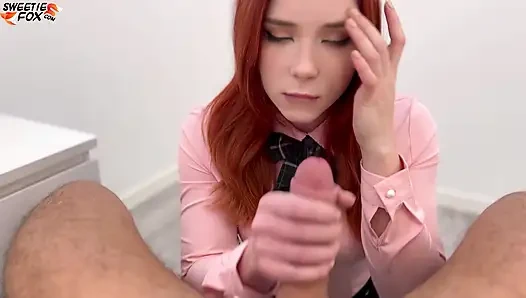 Кончил на Лицо Красотке после Мастурбации Огромным Дилдо и Траха в Рот