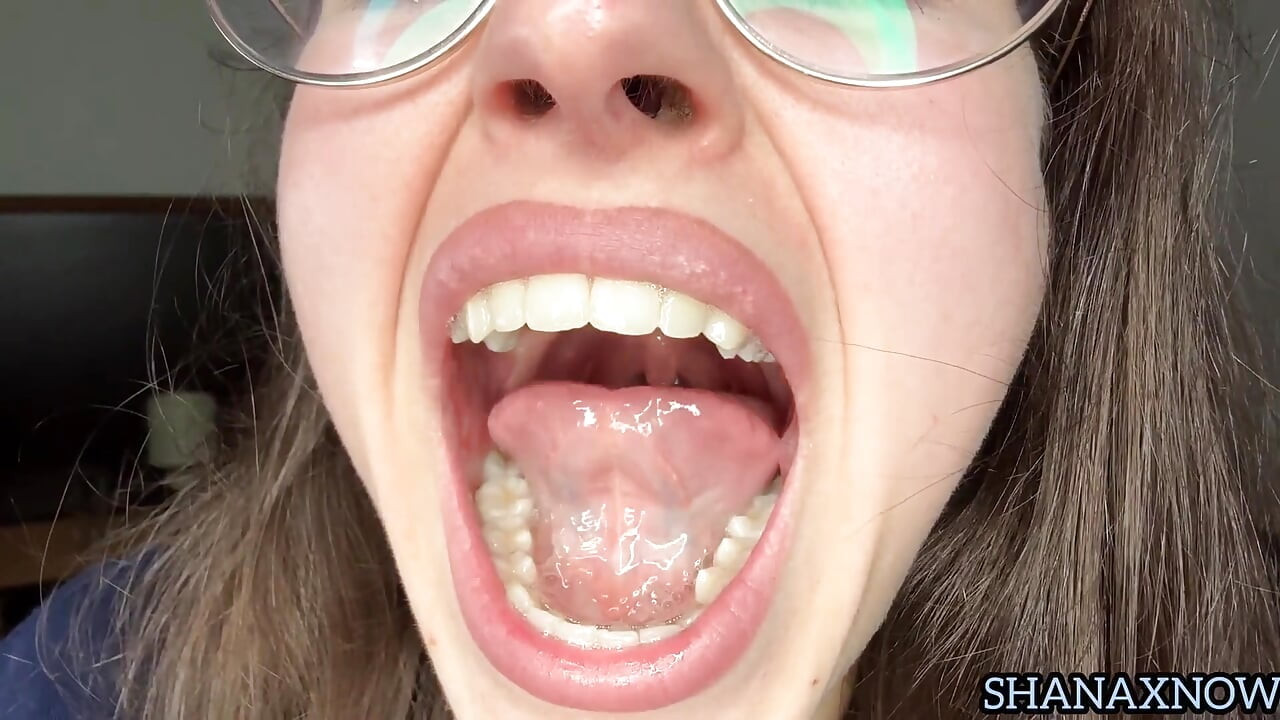 فتيش يتحدث قبل أن يلتهمك فتيش الفم Uvula