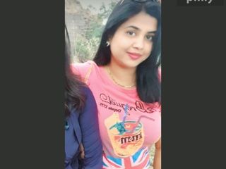 Les seins sexy de mon amie excitée Bhagyashree Naik
