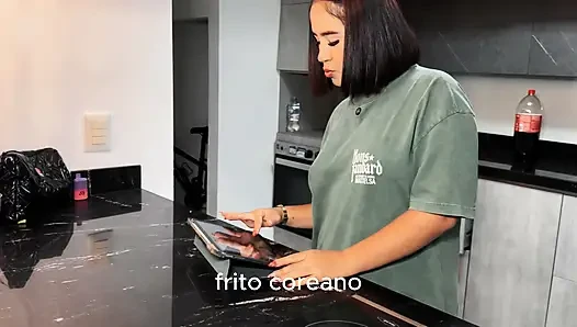 I discover my Girlfriend ALONE IN THE KITCHEN I took the opportunity to have HARD SEX and I ended up inside her
