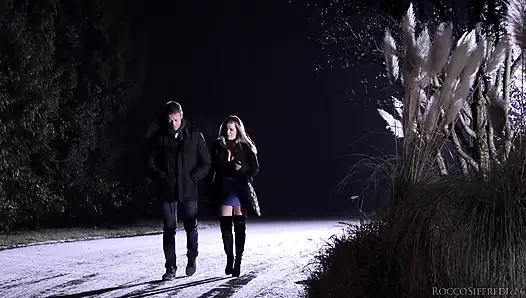 Сквиртую, зияющее двойное проникновение - двойная анальная оргия!