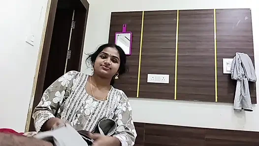 Die nachbarin sah, wie Sudipta sie fingerte, packte ihr land und zog sie unter und urinierte darauf