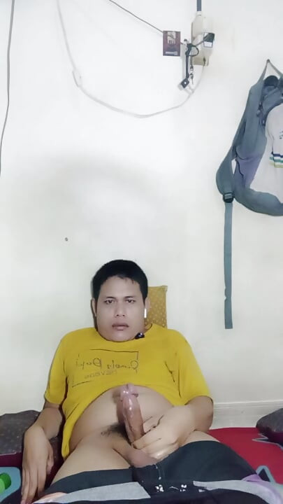 Най-хубавото на мастурбацията е, че след малко ставам възбудена и не мога да понасям да виждам секси и красива