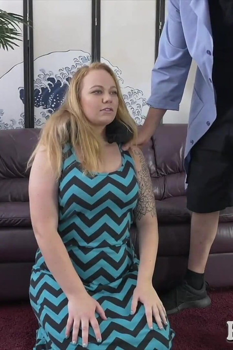 Cute Plumper Gets Rough Fuck! Alice Doe PAWG