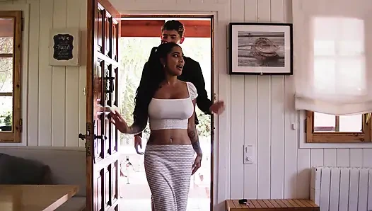 Immobilienmakler Vögelt Seine Üppige Arabische Kundin Yasmina Khan