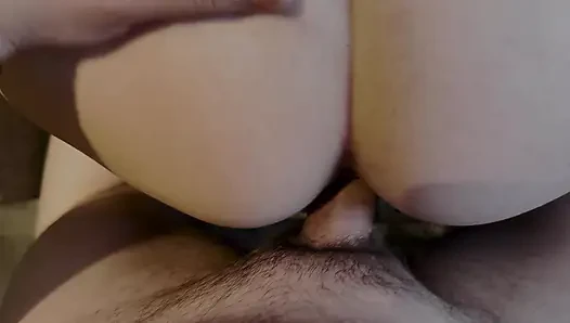 Karımı çamaşır yıkarken mutfakta siktim