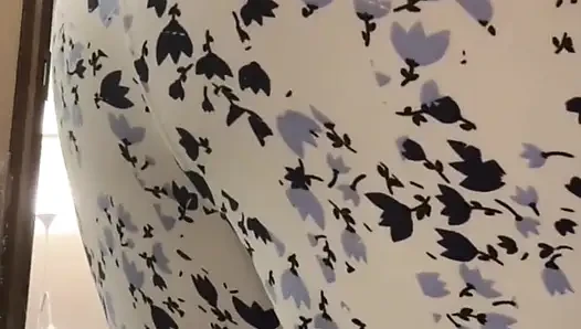 Tayt osuruk derlemesi 2: gazlı iri güzel kız bella blast tarafından dar pantolonunu yırtıyor