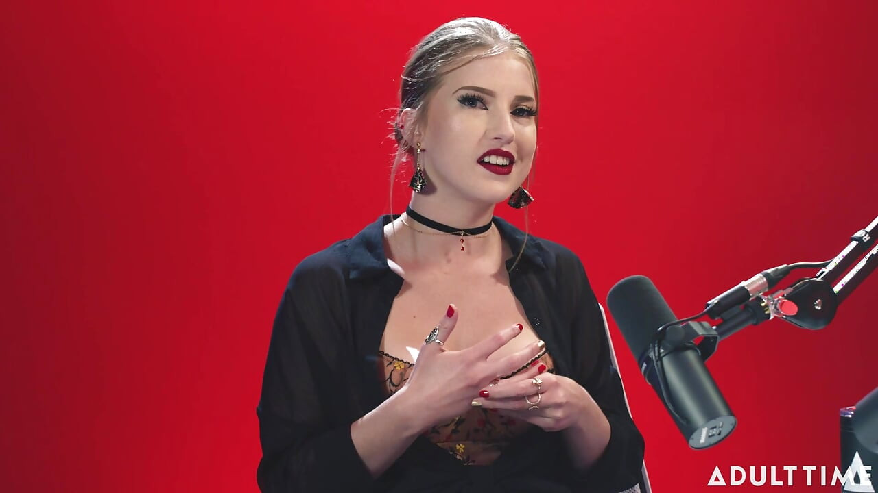 Octavia Red: Odrastanje kršćanke i ljubav prema gay porniću - The Adult Time Podcast