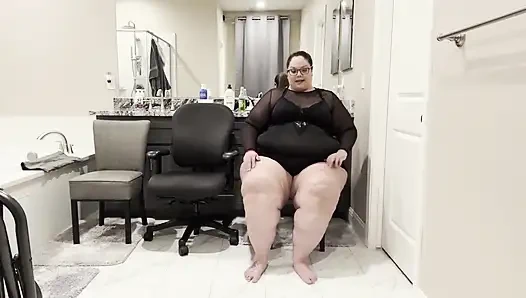 Люкс в нижнем белье: пухлый рай, тугий стул соблазняет (Wmv)