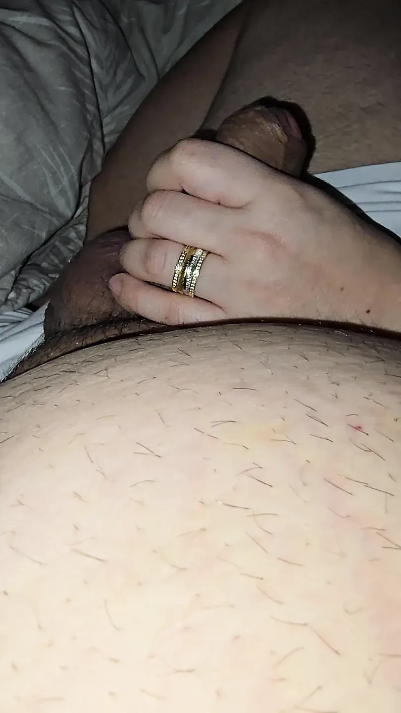 Step son Convincing Step Mom handjob his big dick without problem
