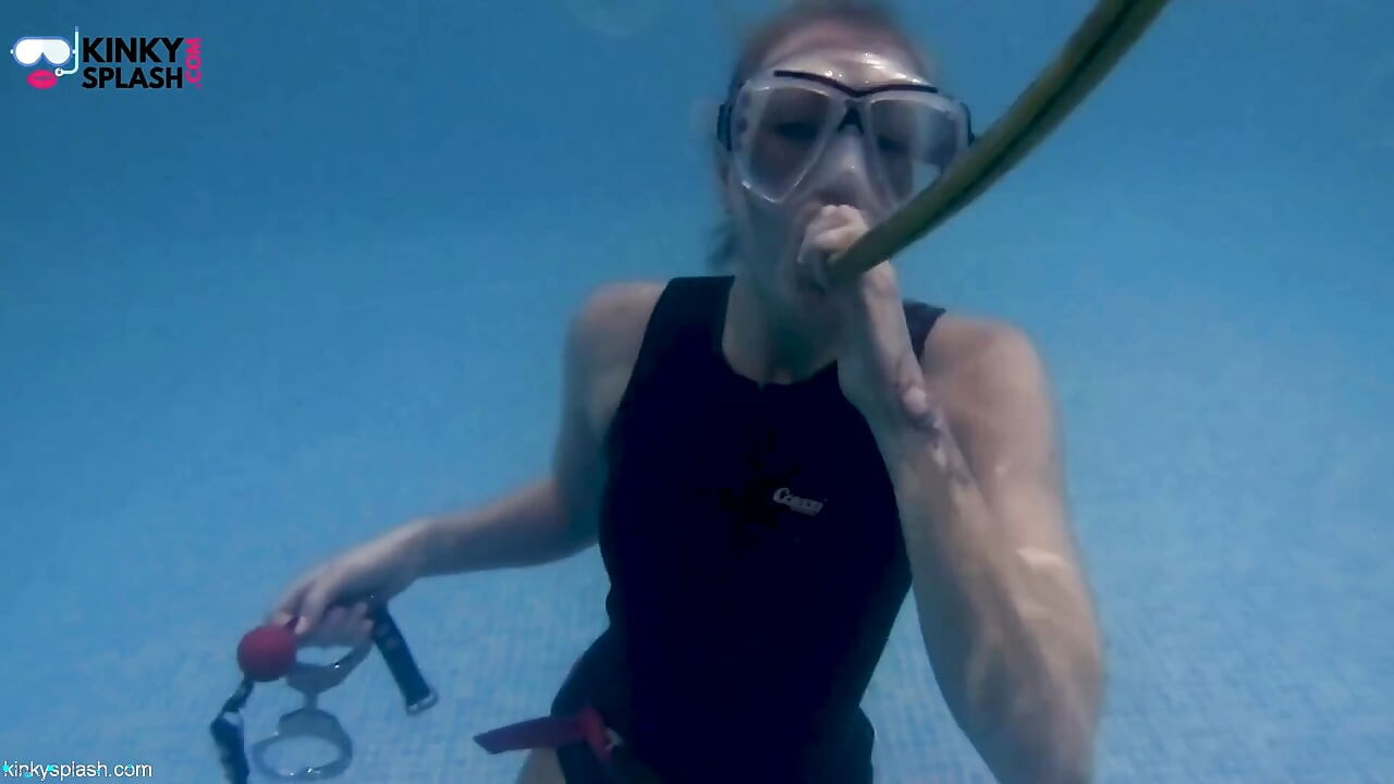 Escravidão subaquática, Kink &cum em My Tight Wetsuit