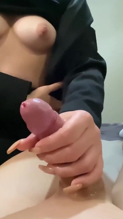 Khoảnh khắc hoành tráng từ "Mẹ kế nóng bỏng đến với con trai riêng của cô ấy và sục cu anh ta để xuất tinh nóng bỏng"