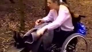 Menina com deficiência ainda é sexy.flv