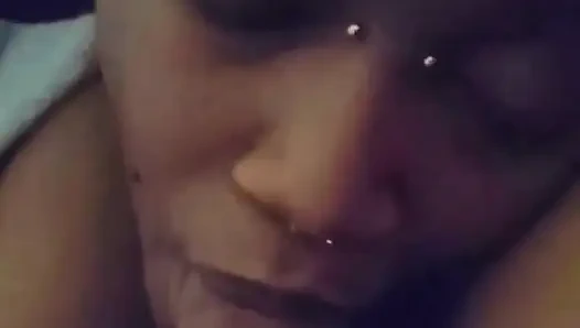 Tükürene kadar yarak emiyor ve azdırıyor