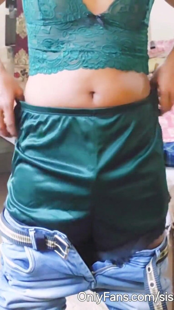 Spectacular moment from "Crossdressind before going to work"