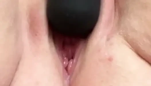 Utangaç amatör orta yaşlı seksi kadın yolculuğumuzu seviyor ve arkadan sikiliyor !!