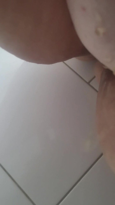 Horny piss in the shower