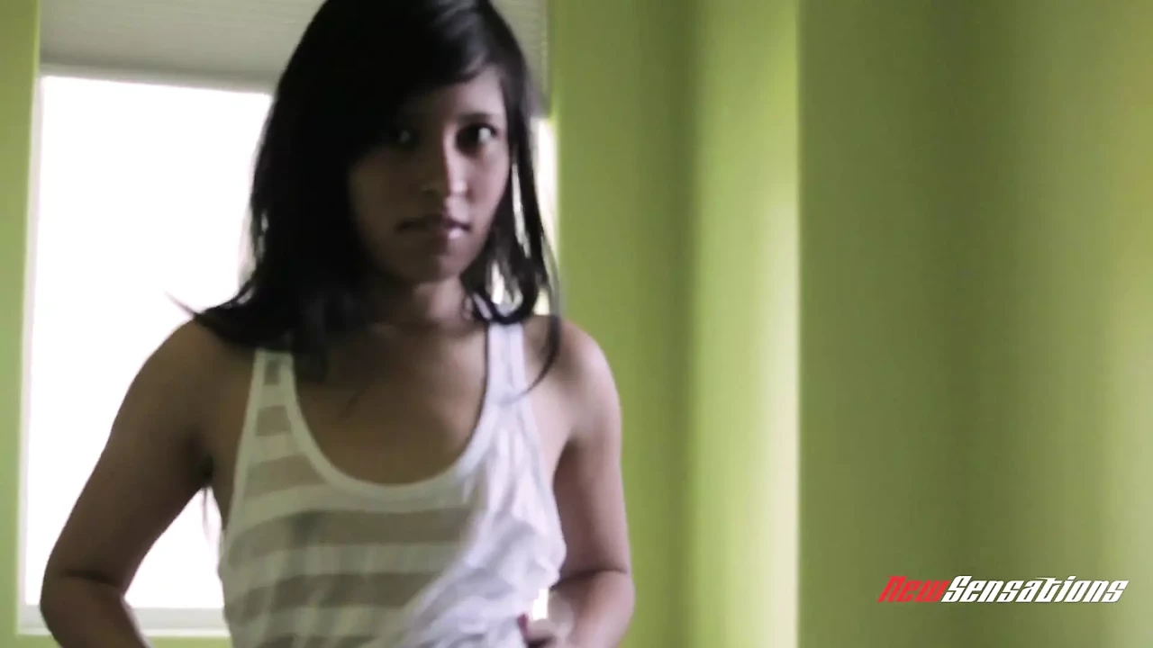 Jasmine Gomez - 性感的学生身体