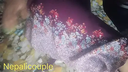 Chikna aauxu vaneko thiyo  bf le tesaile tayari ma basexu