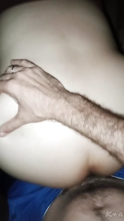 Drinking night leads us to show off and have sex in the street, hopefully the neighbors haven't seen our creampie in secret