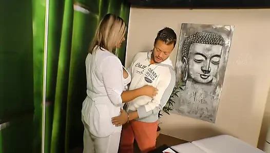 Kingdom of horny massage!