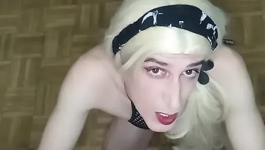 Dildo Sucks