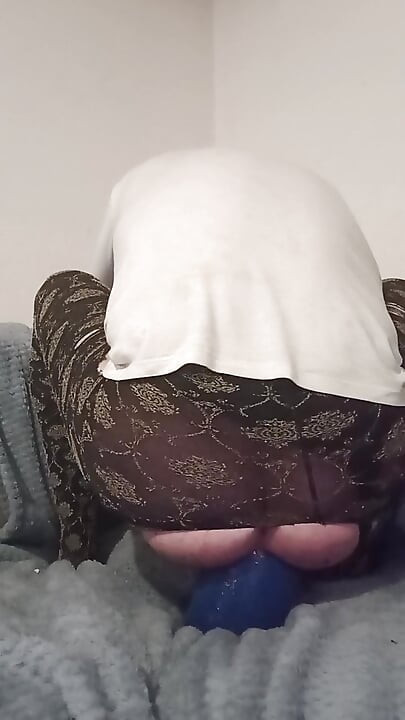 내 보지를 깨뜨리다