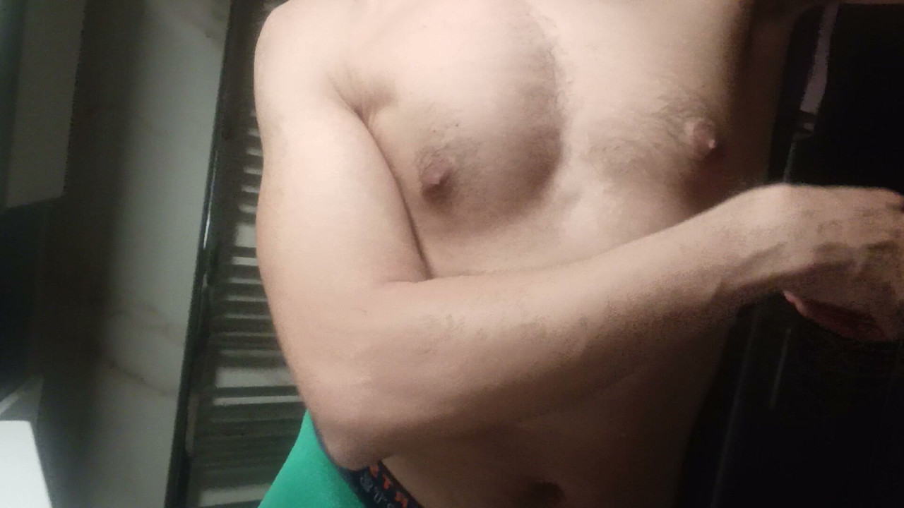 Ik zoek iemand om liefde mee te maken, neem contact met me op
