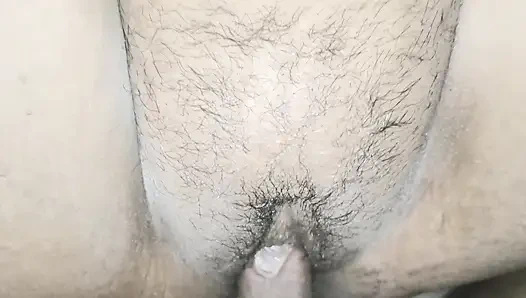 Video aksi istri desi dengan kamar besar di kamar tidur