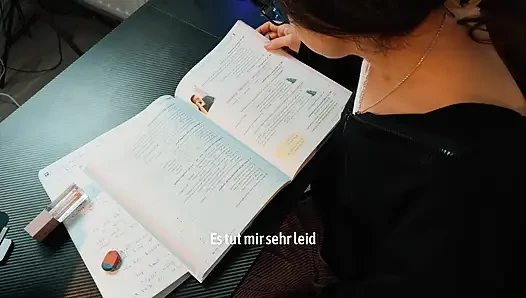 Nervig mich bei den hausaufgaben, bis ich es verloren habe und ihn mich stattdessen ficken lasse