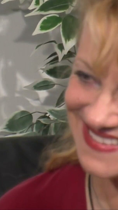 Sex therapist Anna visits German couple | Clip 1