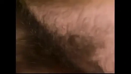 Cowok ini ngentot memeknya habis-habisan