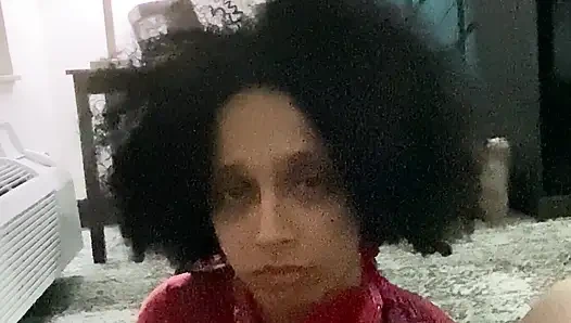 Budak seks ini ngocok kontol besar ayahnya sendiri