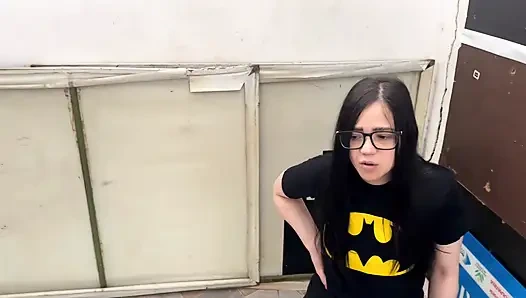 My neighbor goes upstairs to help me with the work