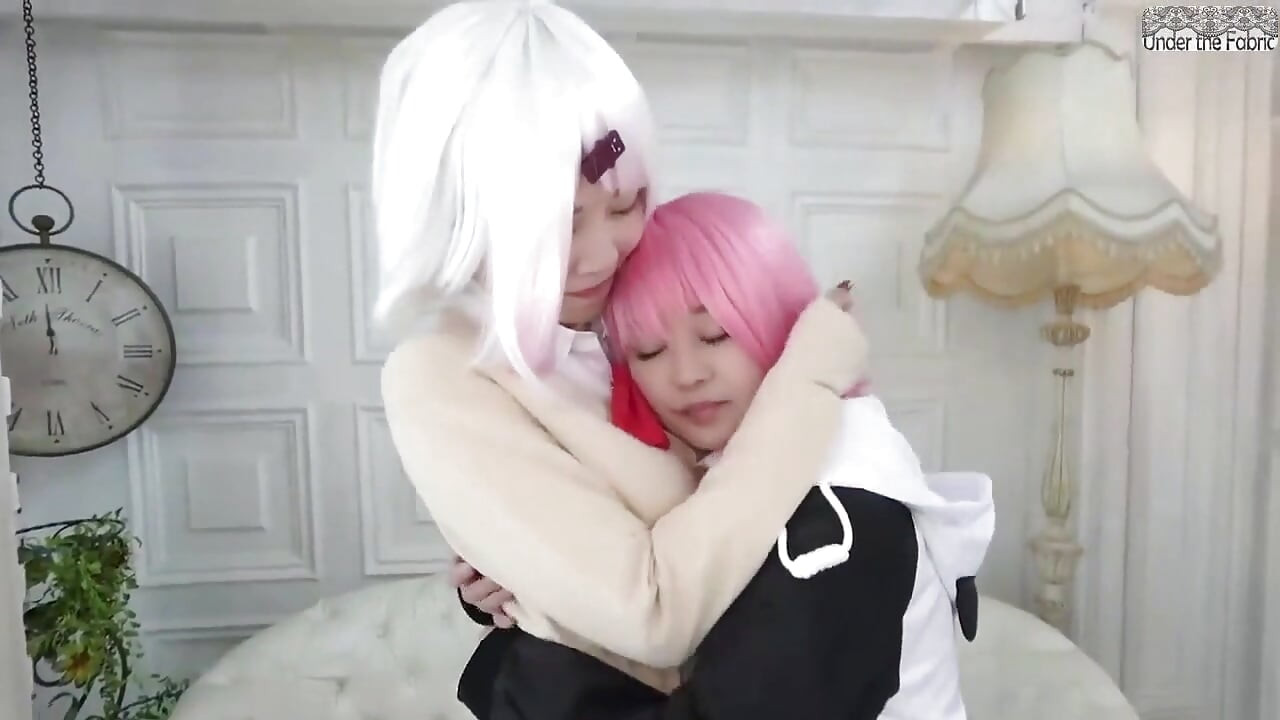 Pura intimidade lésbica, paixão sem rosto compartilhada apenas entre mulheres