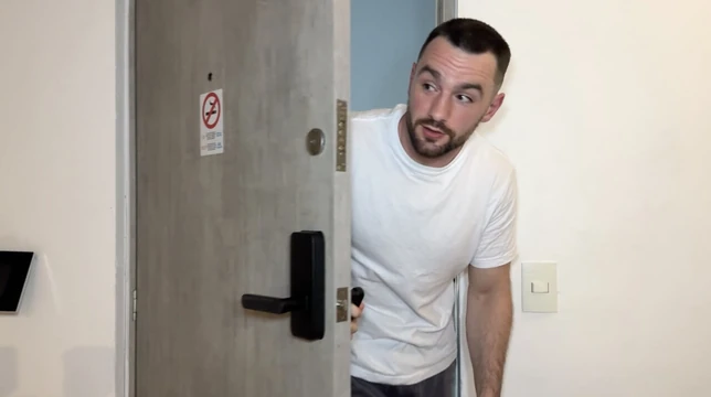 Cuckold Films Stranger from The Internet Giving Hotwife Uncontrollable Squirting Orgasms and Creampie