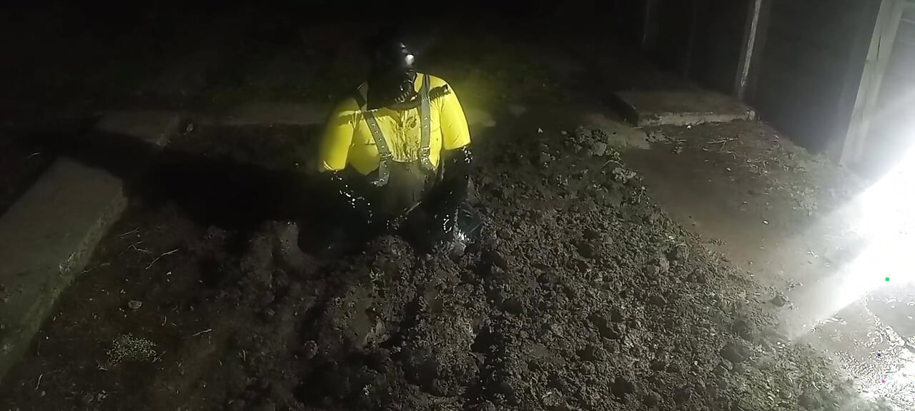 Latex-vis Worker Drone Mud Fuck