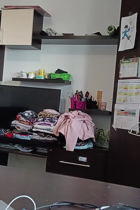 Amateur Wife Has Fun Trying on Clothes and Cutting Them.