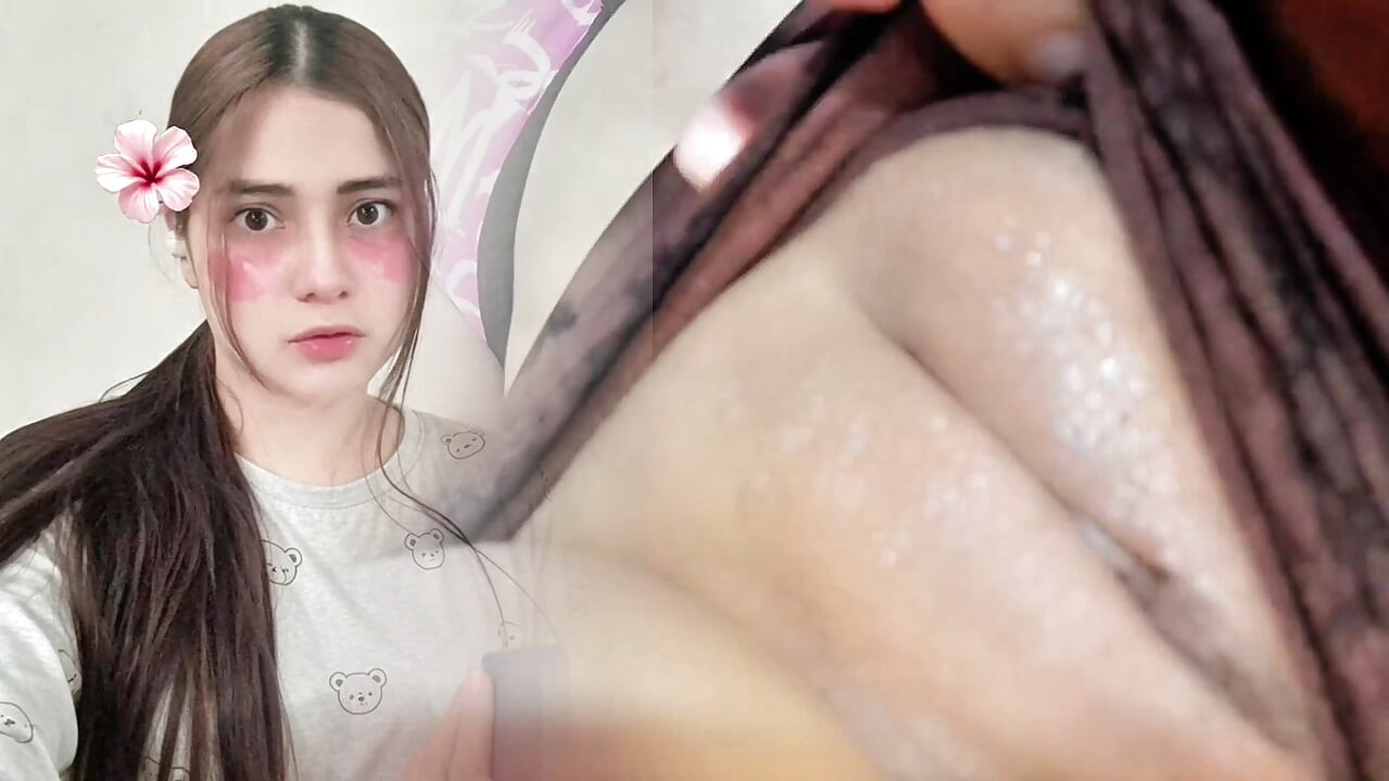 可愛い処女とのセックスで汚れたパンティ