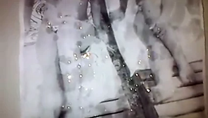 bikinili iki busty kızlar üzerinde Cum haraç (14 spurts)