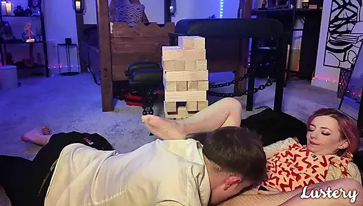 Я долблю мою детку так хорошо, что она умоляет меня кончить в нее