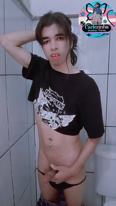 Pociągnij silne włosy tej dziwki Carlezinha dziwka Naga Carla naga Sissy trans kobieta trans trans kutas nago niegrzeczna dziwka