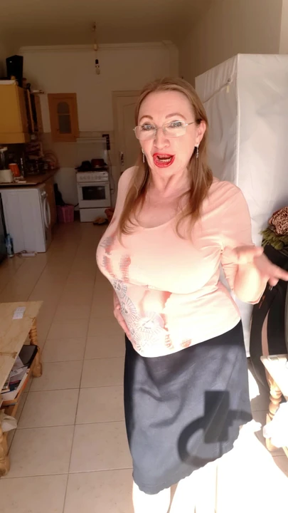Hot granny with glasses